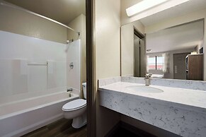 Days Inn by Wyndham Fresno South