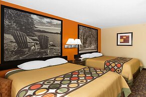 Super 8 by Wyndham Clive IA