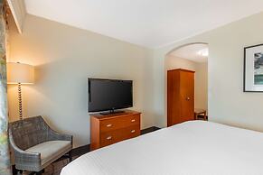 Best Western Plus University Park Inn & Suites