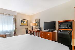 Best Western Plus University Park Inn & Suites