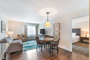 Best Western Plus University Park Inn & Suites