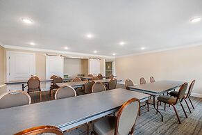 Best Western Plus University Park Inn & Suites