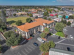 Hillstone Inn Tulare, an Ascend Collection Hotel