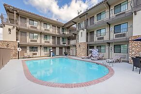 Hillstone Inn Tulare, an Ascend Collection Hotel
