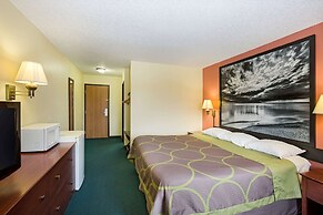 Super 8 by Wyndham Oskaloosa IA