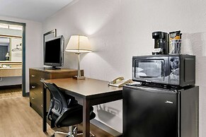 Rodeway Inn & Suites