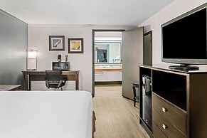 Rodeway Inn & Suites