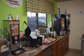 Super 8 by Wyndham Saginaw