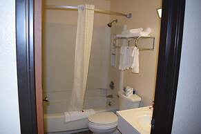 Super 8 by Wyndham Saginaw