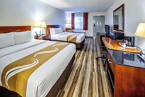 Quality Inn & Suites Lake Havasu City