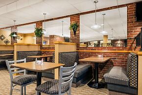 Ramada Hotel & Conference Center by Wyndham Paintsville