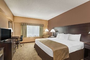 Ramada Hotel & Conference Center by Wyndham Paintsville