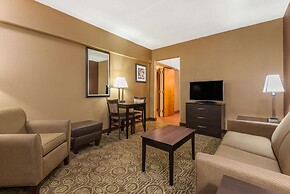 Ramada Hotel & Conference Center by Wyndham Paintsville