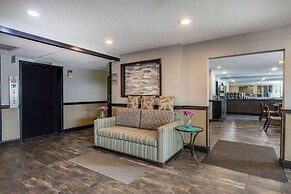 Travelodge by Wyndham Brooklyn Center