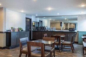 Travelodge by Wyndham Brooklyn Center