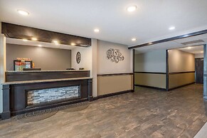 Travelodge by Wyndham Brooklyn Center