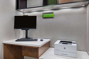 La Quinta Inn & Suites by Wyndham Nashville Airport