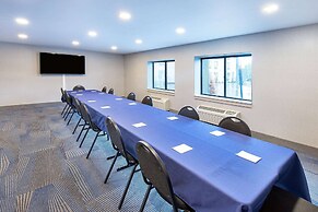 La Quinta Inn & Suites by Wyndham Nashville Airport