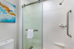 La Quinta Inn & Suites by Wyndham Nashville Airport