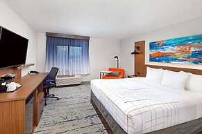 La Quinta Inn & Suites by Wyndham Nashville Airport