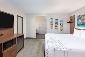 La Quinta Inn & Suites by Wyndham Nashville Airport