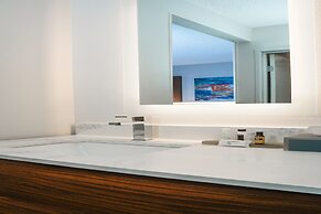 La Quinta Inn & Suites by Wyndham Nashville Airport