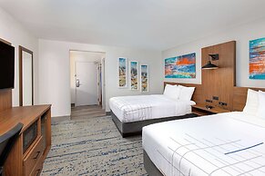 La Quinta Inn & Suites by Wyndham Nashville Airport