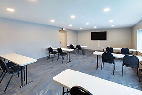 La Quinta Inn & Suites by Wyndham Nashville Airport