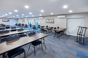 La Quinta Inn & Suites by Wyndham Nashville Airport