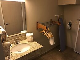 Baymont by Wyndham Grand Rapids Airport