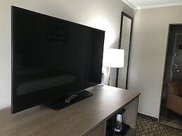 Baymont by Wyndham Grand Rapids Airport