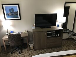 Baymont by Wyndham Grand Rapids Airport