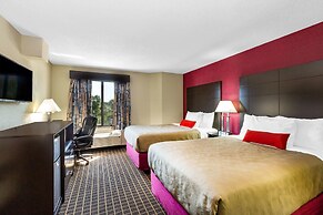 Baymont Inn & Suites by Wyndham Mukwonago