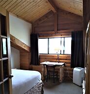 The Boulder Creek Lodge