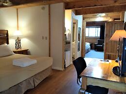 The Boulder Creek Lodge