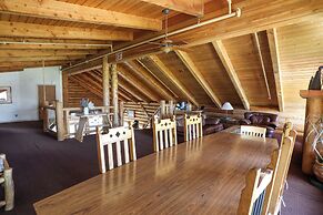 The Boulder Creek Lodge