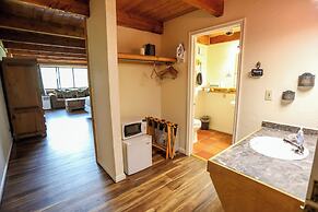 The Boulder Creek Lodge