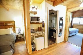 The Boulder Creek Lodge