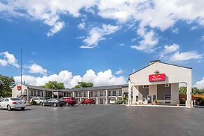 Econo Lodge Inn & Suites Near Lackland AFB