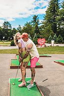 Paradise Stream Resort