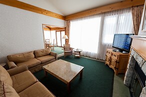 Pinestone Resort & Conference Centre