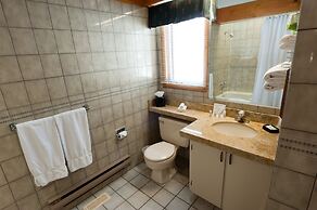 Pinestone Resort & Conference Centre