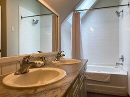 Rocky Crest Golf Resort