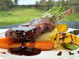 Rocky Crest Golf Resort