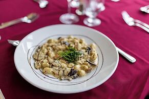 Rocky Crest Golf Resort