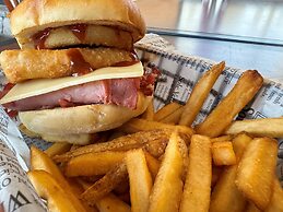 Rocky Crest Golf Resort