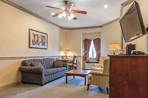 Inn on the Lake, Ascend Hotel Collection
