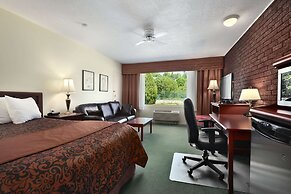 Travelodge by Wyndham Simcoe