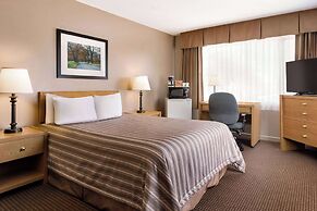 Travelodge by Wyndham Simcoe