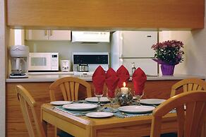 Cartier Place Suite Hotel